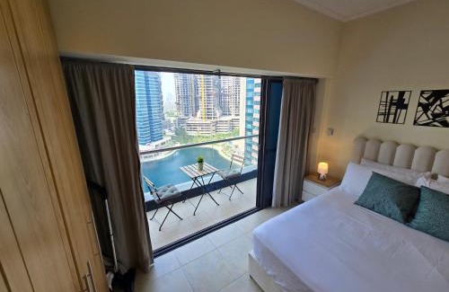 Jumeirah Lake Towers Apartment | Click Stay - JLT - Entire Studio & Balcony Lakes view Apartment -NA