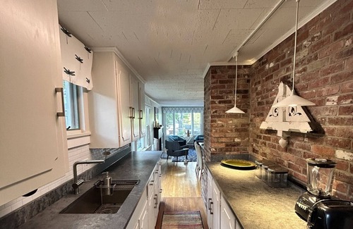 Isle of Springs House | CLIFF COTTAGE | TOWNSEND GUT | 4 Bed, 2.5 Bath