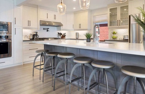 Prince Edward House | Cliffhouse On The Bay - Waterview Getaway