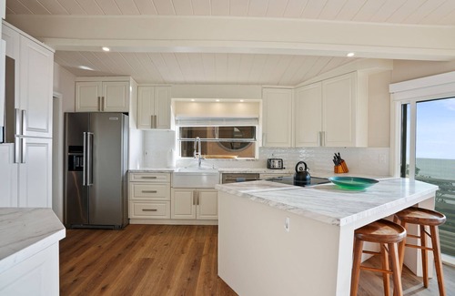 Leucadia House | Cliffside Oceanfront Gem - Stunning Views & Yard