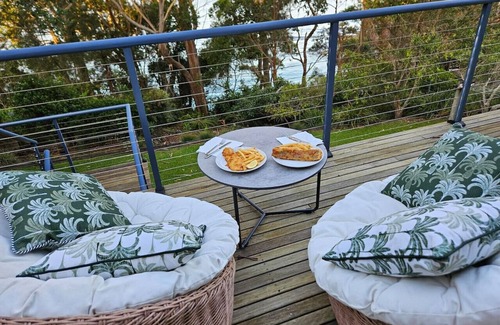 Shoalhaven House | Clifftop Views @ Mollymook