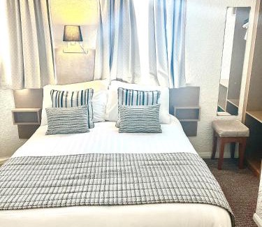 South Shore Hotel | Clifton Court Hotel