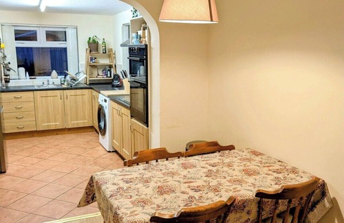 Belfast Apartment | Cliftonville Retreat - A Quiet North Belfast Stay