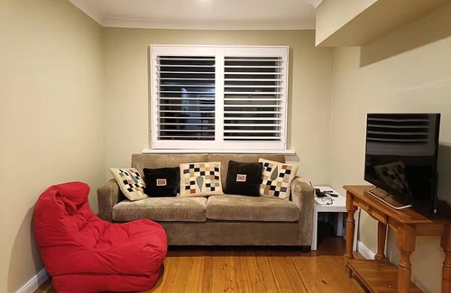 Mount Victoria House | Climbase - Entire guest suite in Mount Victoria, Australia