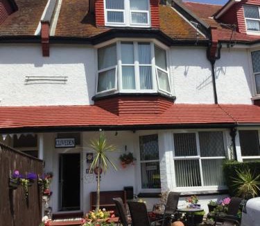 Paignton Bed & Breakfast | Cliveden Guest House