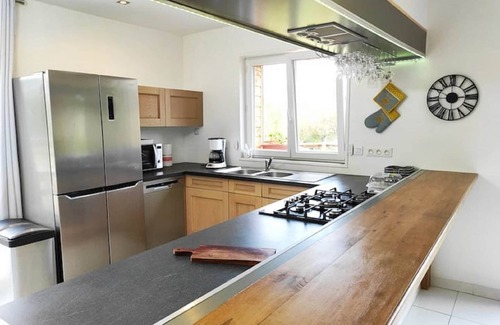 Givonne House | Clos du Bannet Family Escape