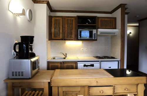 Aussois Apartment | CLOS09 Spacious apartment for 6 people with beautiful mountain view