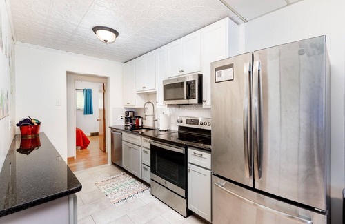 Franz Park House | Close 2 Forest Park | Fenced Yard for Pets | Food, shops