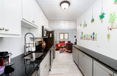 Franz Park House | Close 2 Forest Park | Fenced Yard for Pets | Food, shops