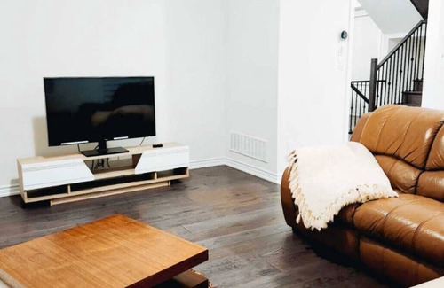 Wasaga Beach House | Close by Beach Paradise
