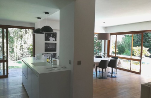 Saint-Didier-au-Mont-d'Or House | Close to Lyon in the Monts d'Or