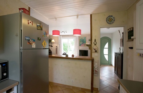 Salleboeuf House | Close to Bordeaux and St Emilion, quiet house with large garden.