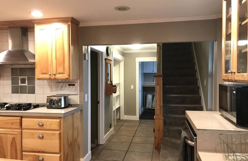 Orem North House | Close to BYU, MTC, UVU, TEMPLES - 7 bedrooms-Theater-Piano-Steam Spa-Sport Court