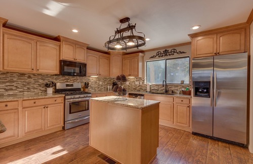 Lower Kingsbury House | Close to down town, BBQ, Hot Tub, 4 bedroom Tahoe home (SL145)