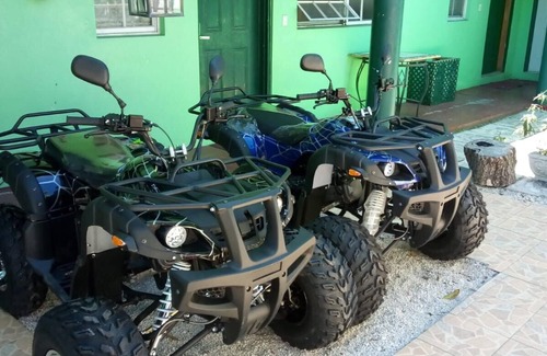 Downtown Nassau Apartment | Close to Junkanoo Beach, Fish Fry , Down Town FREE WIFI