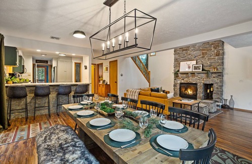 Albrightsville House | Close to Lake/Hot Tub/Game Room/Designer Dream