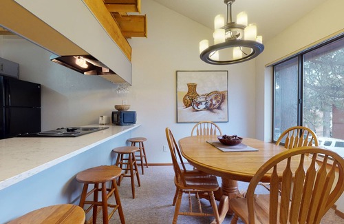 Angel Fire Condo | Close to Lifts | Pet Friendly | In Town | Angel Fire Chalet 30