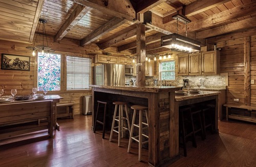Pigeon Forge Cabin | Close to Pigeon Forge and Dollywood- Sleeps 20-Indoor Putt Putt-Outdoor Pool Access-Dog Friendly