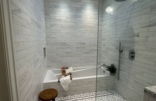 Prospect-Lefferts Gardens Historic District House | Close to Prospect Park, King size beds, 30 minutes to Times Square, free parking