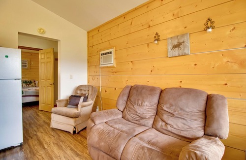 Mountain View Cabin | Close to River & Hiking: Cabin in Mountain View