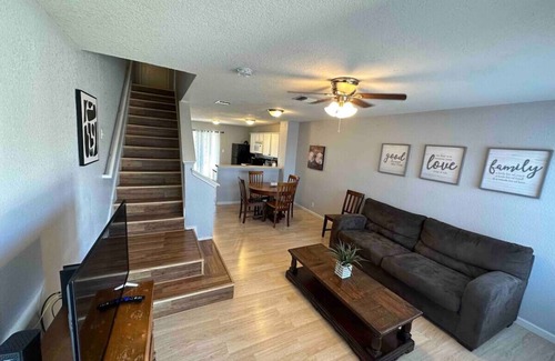 Heritage House | Close to Sea World & Lackland
