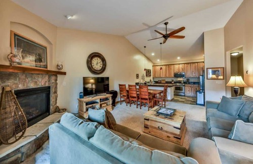 Winter Park House | Close to slopes and Walk to Downtown Winter Park!