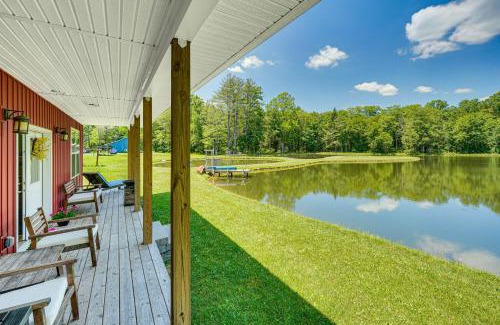 Brodheadsville House | Close to Slopes Lakeside Cottage in Pocono Mtns