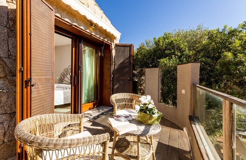 Tiriddo Apartment | Close to the beach, panoramic Suite Maìa suitable for two people