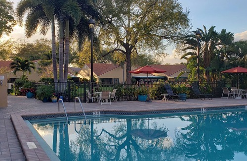 North Naples Condo | Close to the beach, 3 bedrooms and amenities galore!