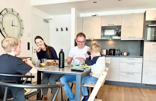 Koblenz Apartment | Close to the city center, balcony, parking space, lockable bike box with charging facility