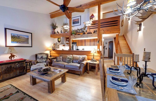 Moose Wilson Road Condo | Close to the National Parks and Ski Resorts. 11 miles from Jackson Hole.
