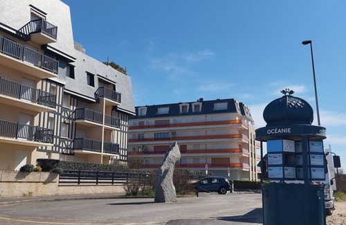 Normandy Apartment | Close to the sea, south facing
