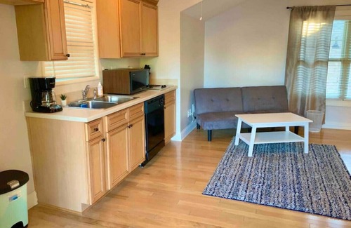 Home Park House | ClosednBeautiful Atlantic Station Studio!