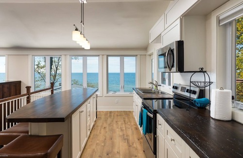 Douglas House | Closest Cottage to Lake Michigan for Miles!