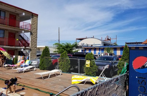 Seaside Heights Hotel | Cloud 9 Inn