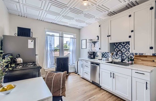 City Park Apartment | Cloud by Modern Midstay 1 Block to City Park #C7