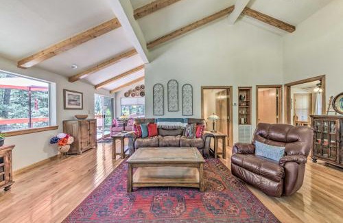 Cloudcroft House | Cloudcroft Cabin with Deck Less Than 2 Mi to Downtown!