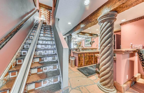 Cloudcroft Apartment | Cloudcroft Home with Fireplace Near Downtown!