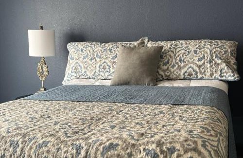 Strawn House | Cloverleaf Crossing
