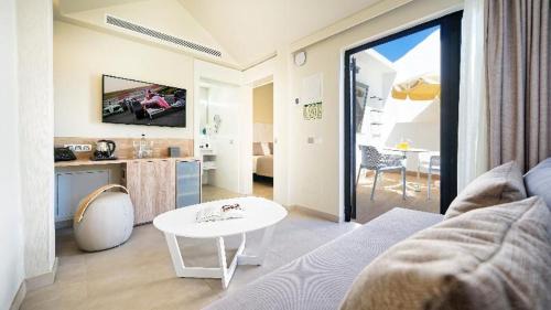 Maspalomas Hotel | Club Maspalomas Suites & Spa - Adults Only