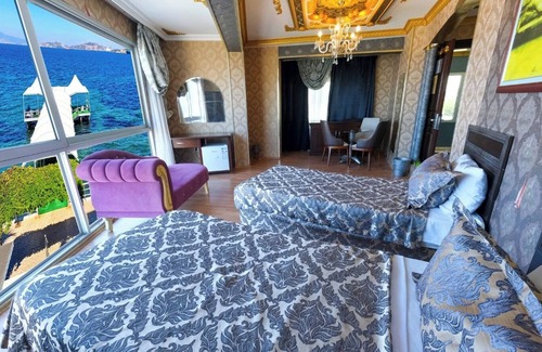 Foca Hotel | Club Rose Bay Hotel