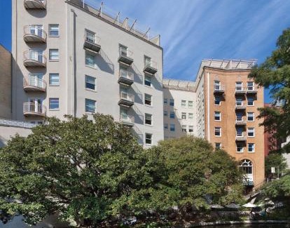 Downtown San Antonio Resort | Club Wyndham Riverside Suites