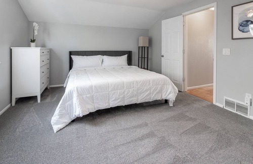 Walnut Grove House | "CO Dreamin" 20 mins to Denver/Boulder ~ Private Yard, Fire Pit, & Pool Table