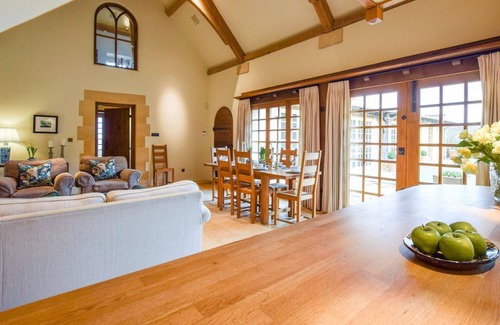 Wickhamford House | Coach House - sleeps 6 guests in 3 bedrooms