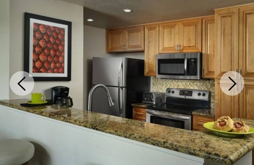 Cathedral City Resort | Coachella Stay at Desert Oasis!