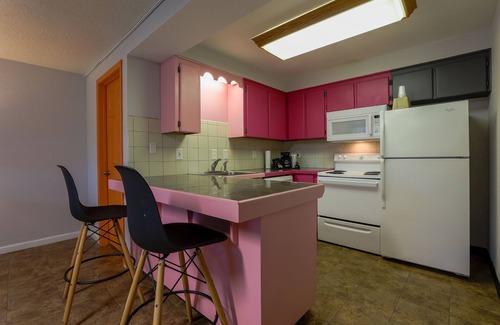 Seaside Hotel | Coast River Inn by OYO Seaside