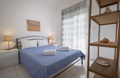Haniotis House | Coastal Blue 1 by RentalsPro
