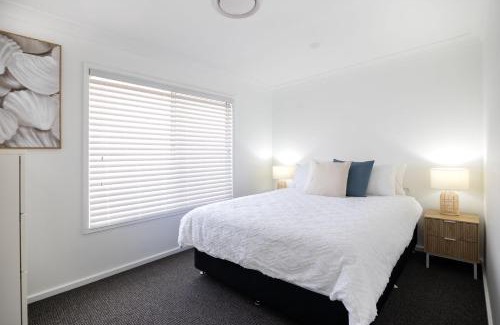 Ulladulla House | Coastal Breeze - 67 Burrill Street