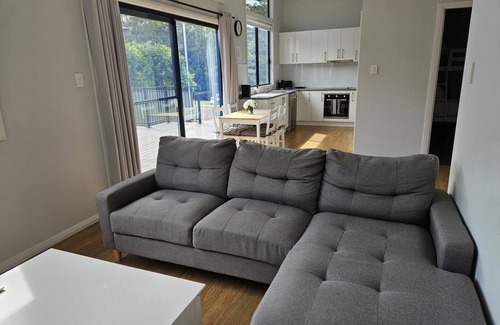 Port Macquarie Cottage | Coastal Charm - Freshly renovated 2 bedroom cottage, close to Port's CBD