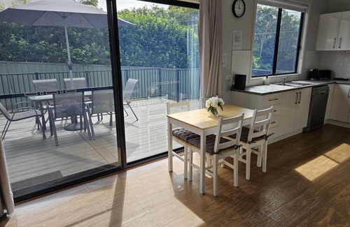 Port Macquarie Cottage | Coastal Charm - Freshly renovated 2 bedroom cottage, close to Port's CBD